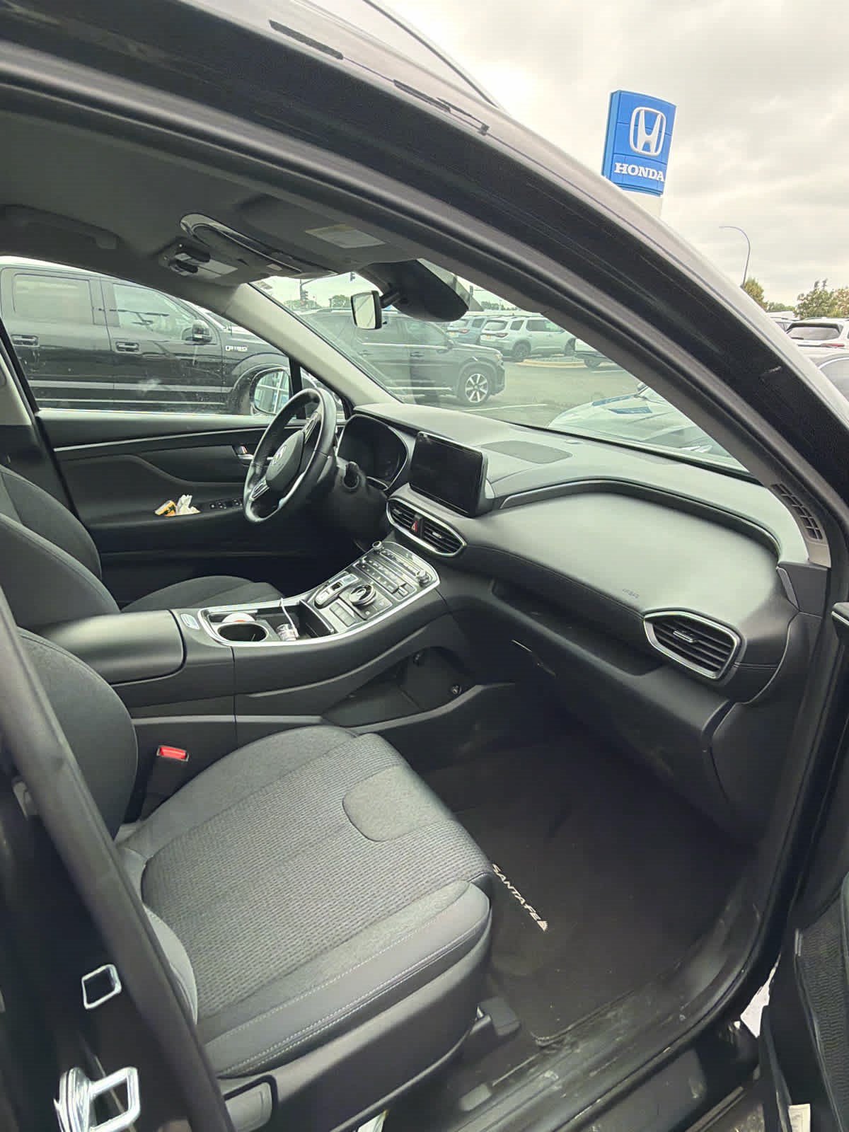 Used 2023 Hyundai Santa Fe SEL AWD/4WD image 5