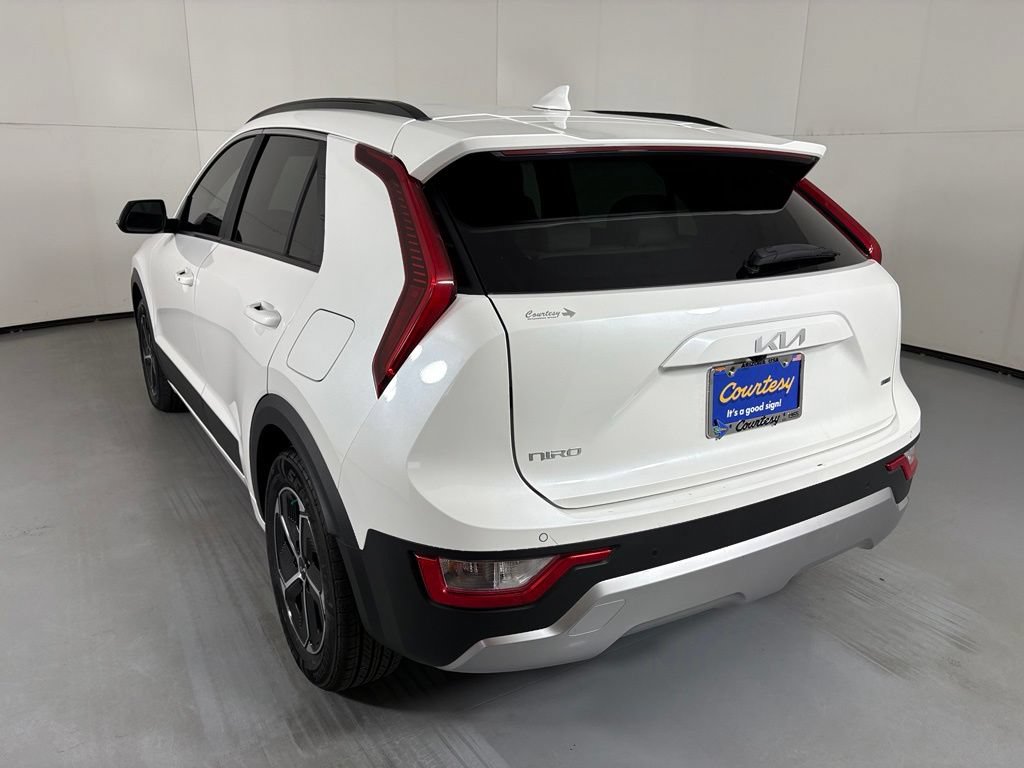 Used 2024 Kia Niro EX FWD image 6