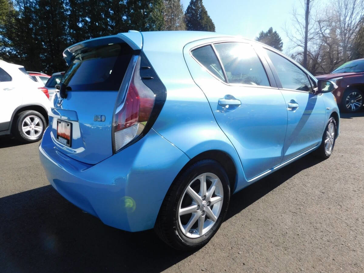 Used 2015 Toyota Prius C Four image 2
