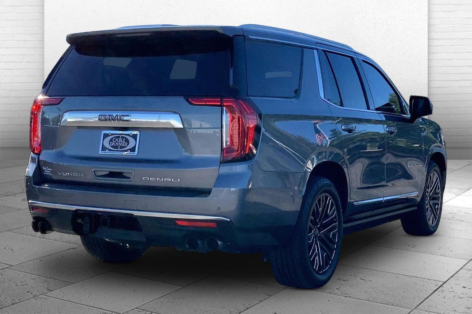 Used 2021 GMC Yukon Denali w/ Denali Ultimate Package AWD/4WD image 11