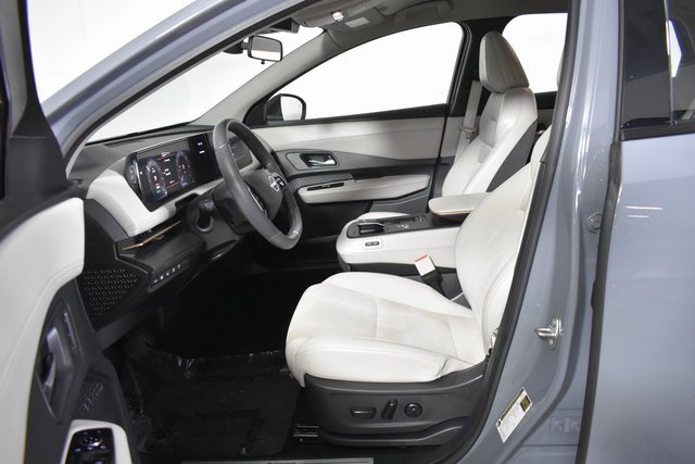Certified 2024 Nissan Ariya AWD image 12