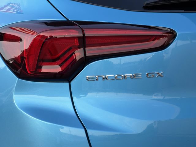 Used 2025 Buick Encore GX Sport Touring FWD image 9
