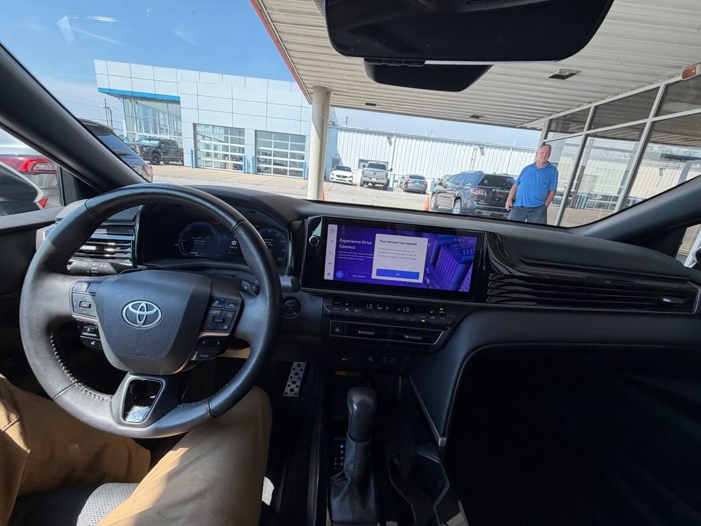 Used 2025 Toyota Camry XSE FWD image 12