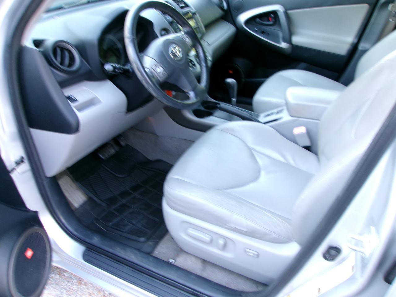Used 2007 Toyota RAV4 Limited AWD/4WD image 10