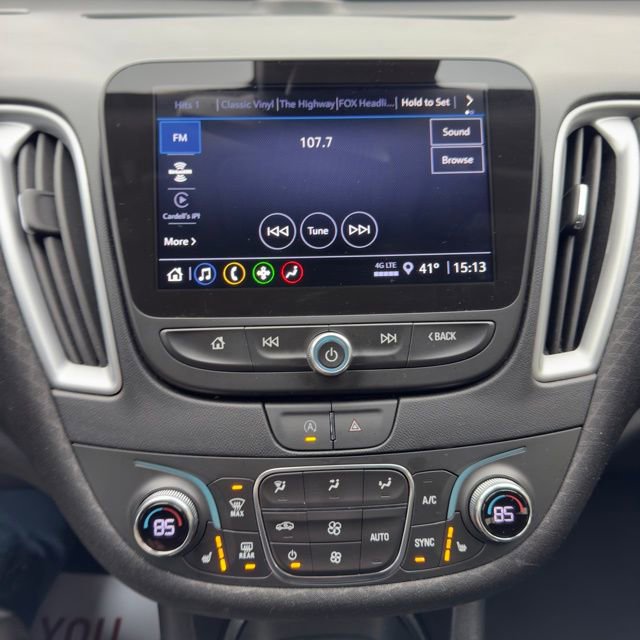 Used 2024 Chevrolet Malibu LT image 17