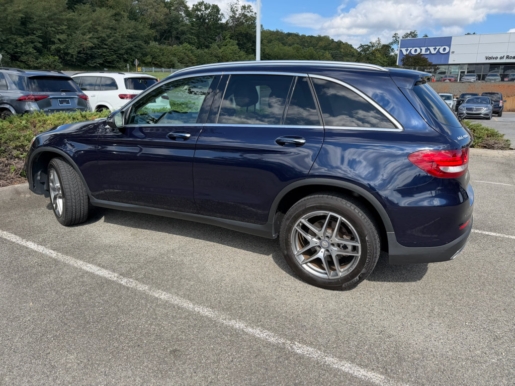 Used 2016 Mercedes-Benz GLC 300 4MATIC image 3