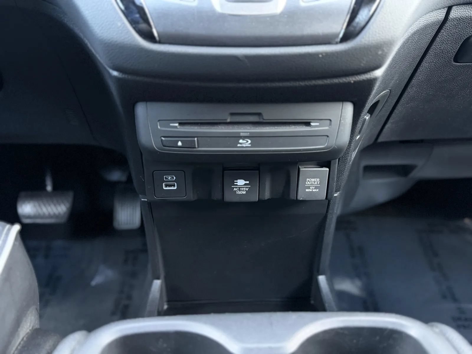 Used 2024 Honda Odyssey Elite image 37