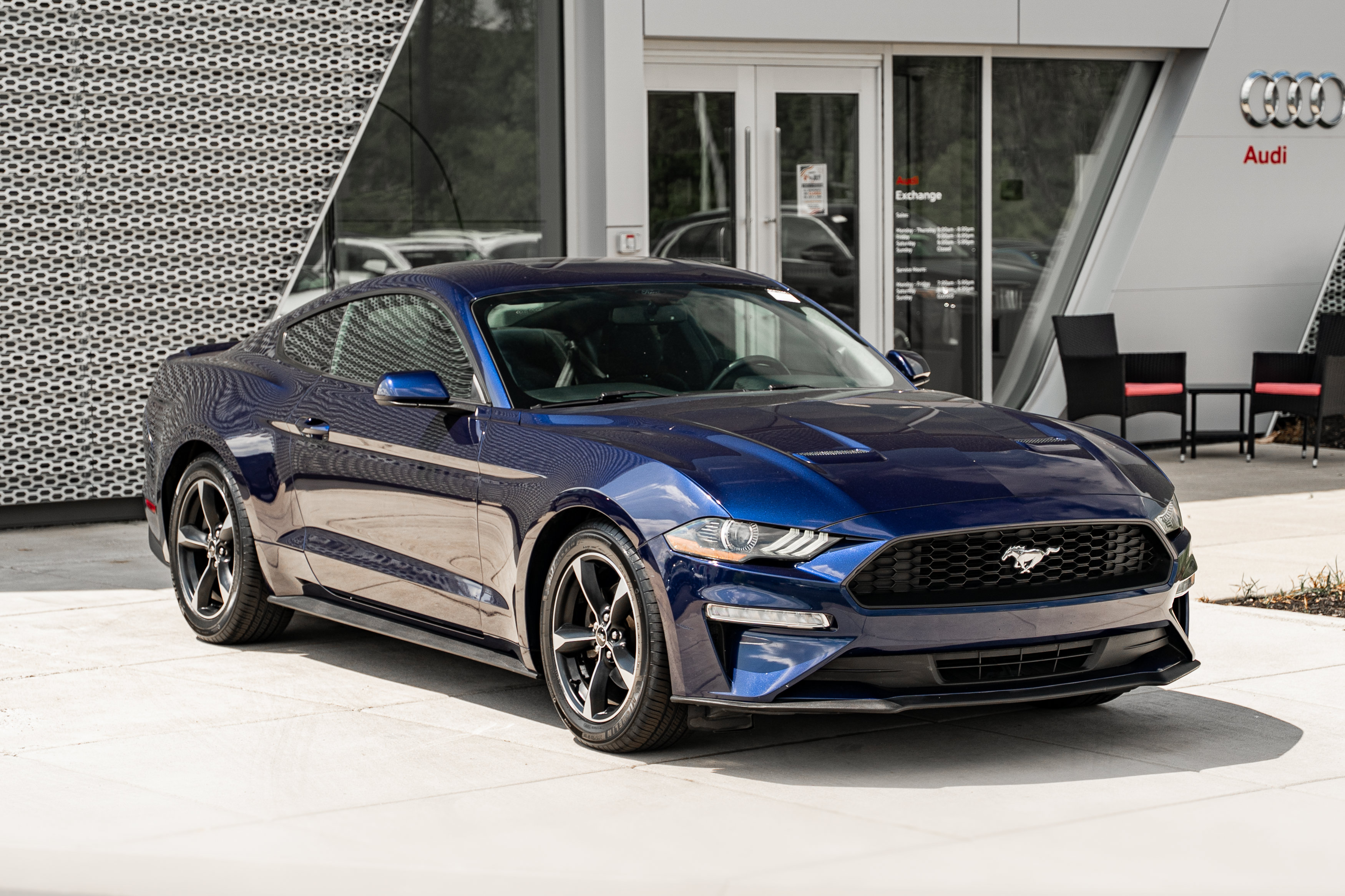 Used 2018 Ford Mustang Coupe w/ Equipment Group 101A RWD image 2