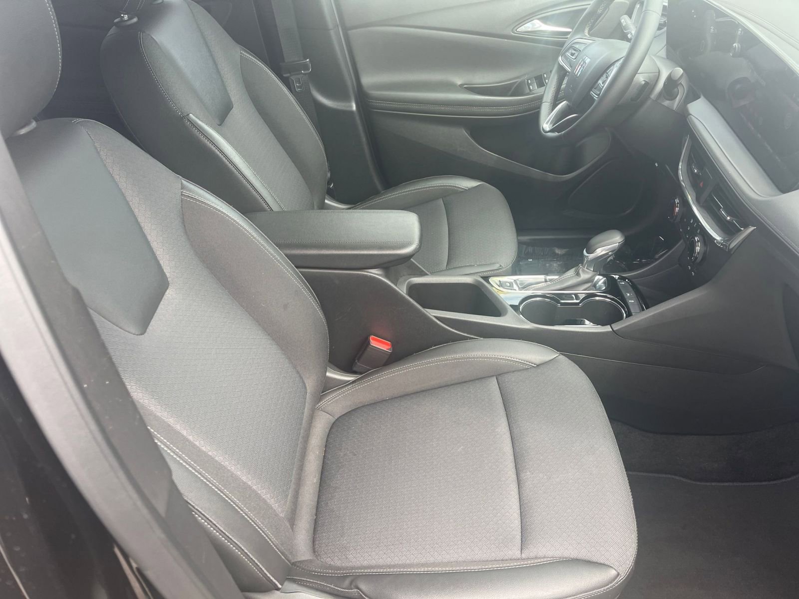 Used 2025 Buick Encore GX Preferred FWD image 35