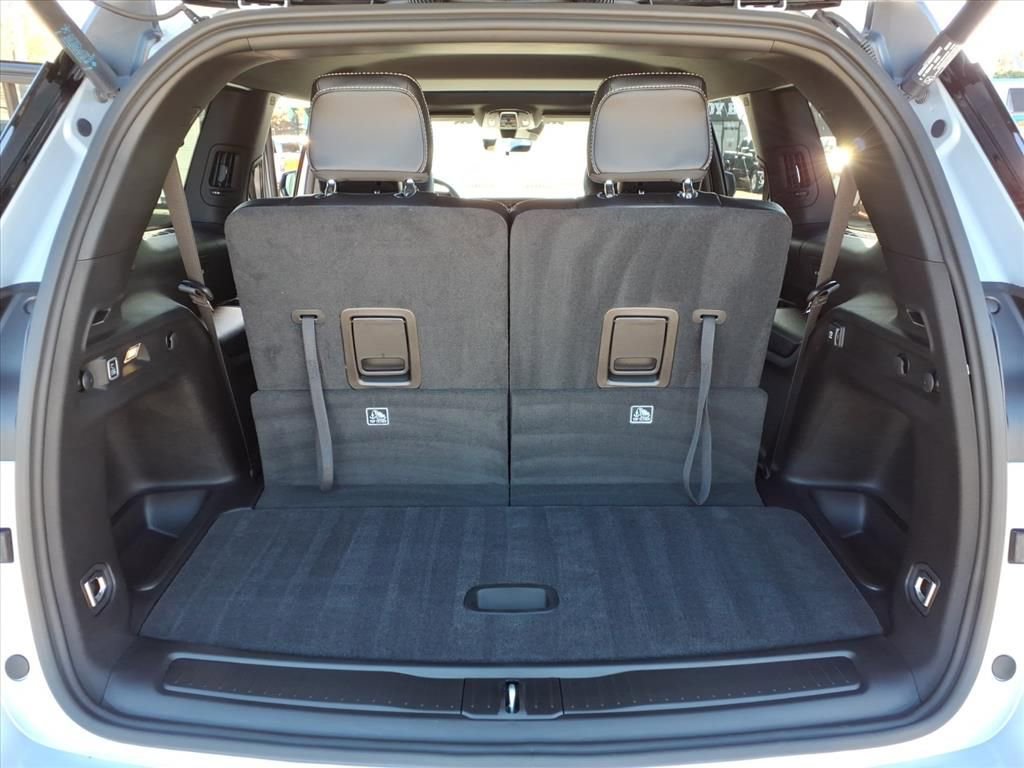 New 2025 Jeep Grand Cherokee L Altitude image 14