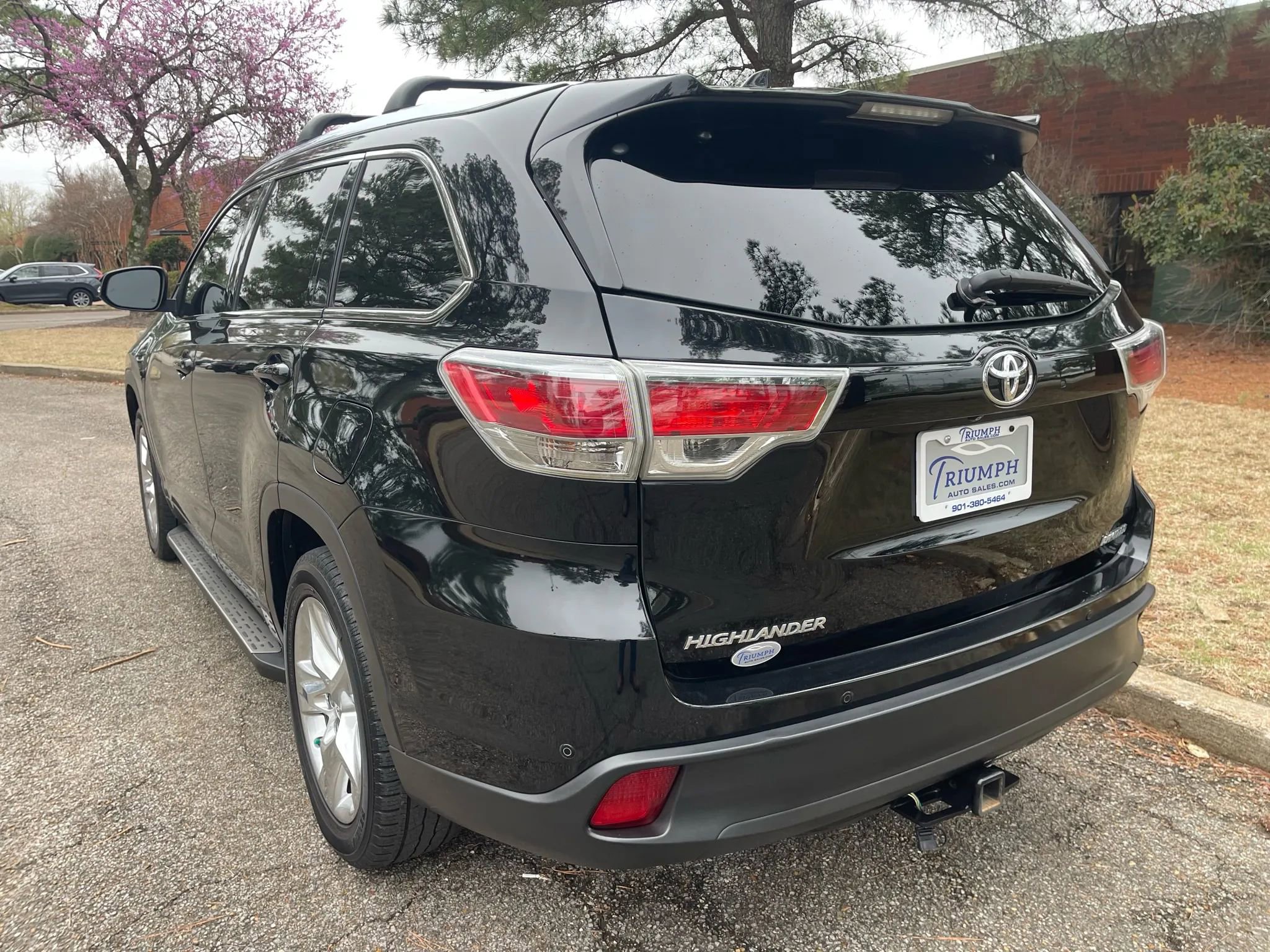 Used 2015 Toyota Highlander Limited image 3