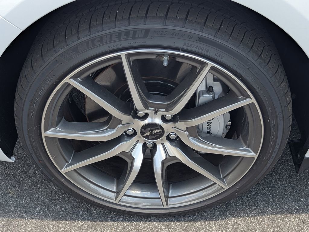 Used 2026 Genesis G70 2.5T image 11