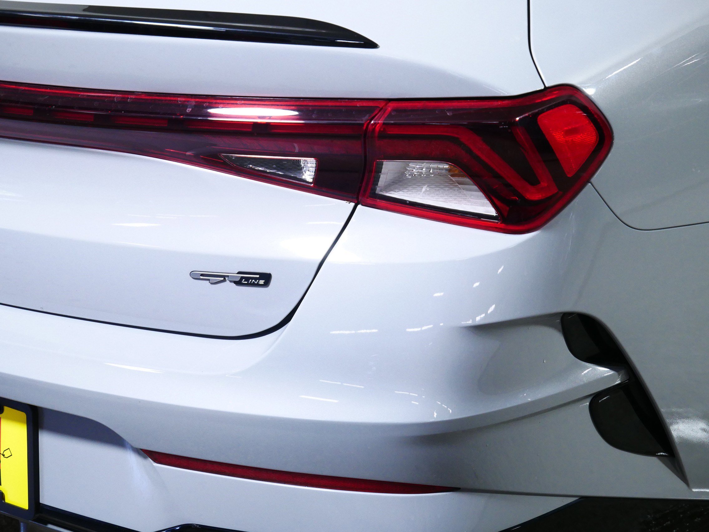 Used 2022 Kia K5 GT-Line FWD image 17