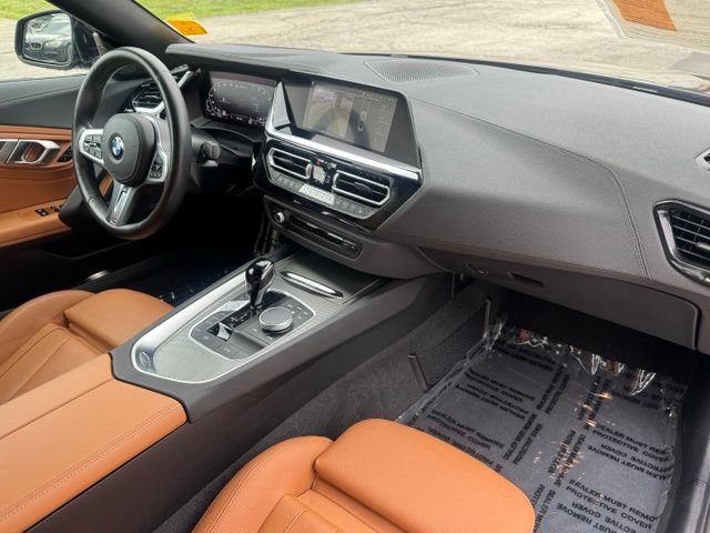 Used 2025 BMW Z4 M40i w/ Premium Package RWD image 25