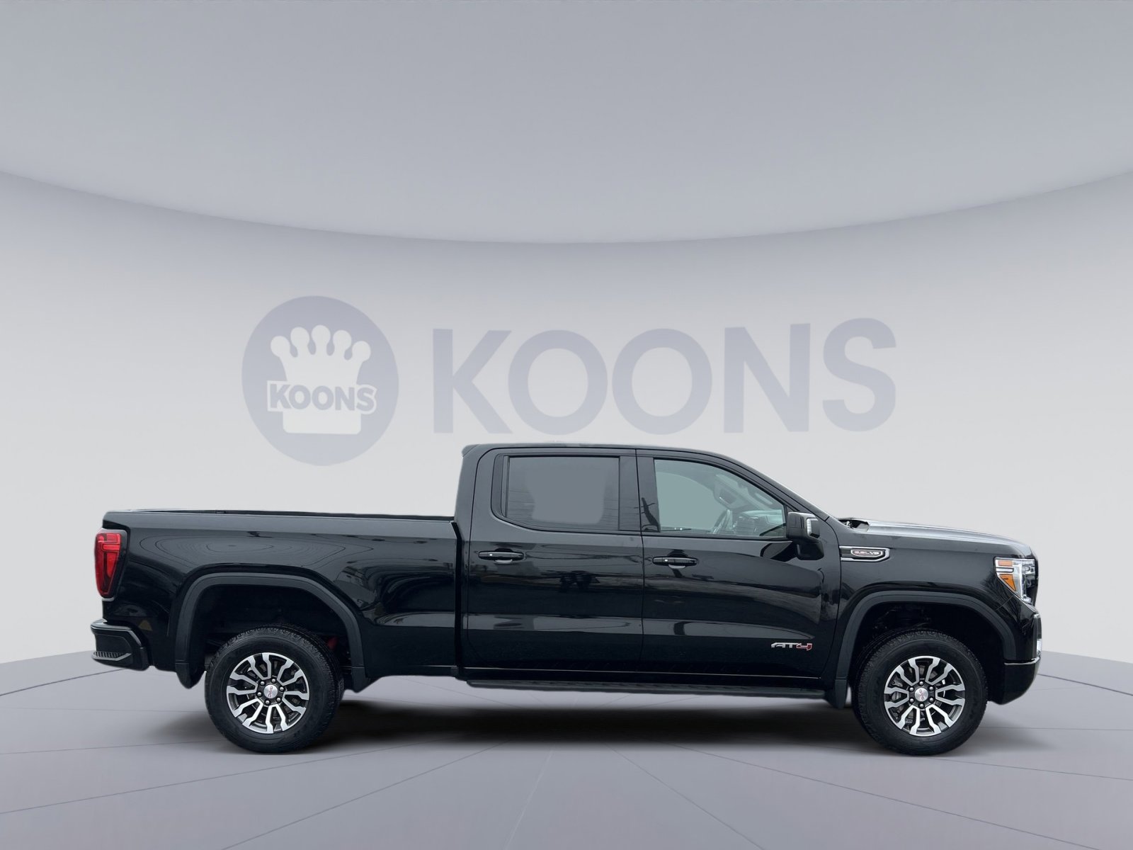 Used 2021 GMC Sierra 1500 AT4 w/ Technology Package image 8