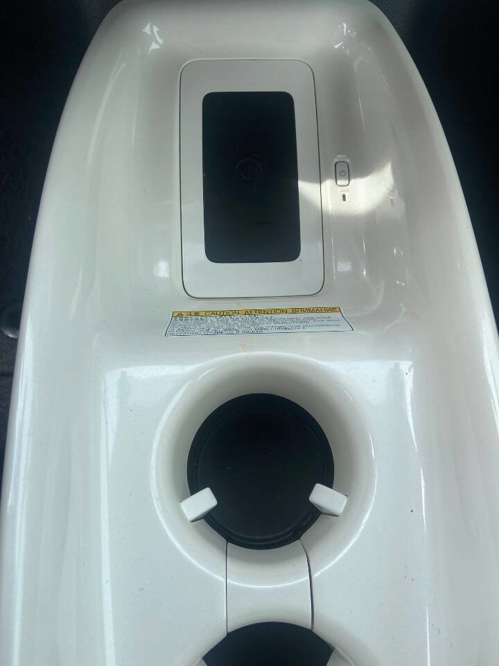 Used 2016 Toyota Prius Three Touring w/ Preferred Accessory Package image 19