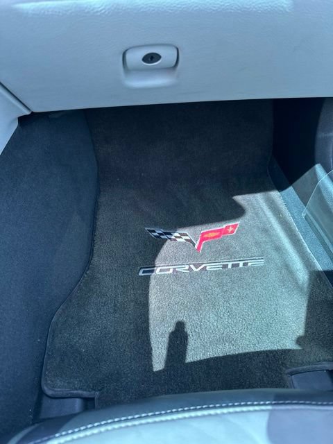 Used 2007 Chevrolet Corvette Coupe w/ Preferred Equipment Group RWD image 31