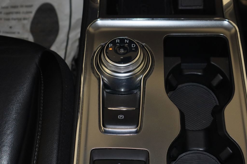 Used 2022 Ford Edge Titanium image 14