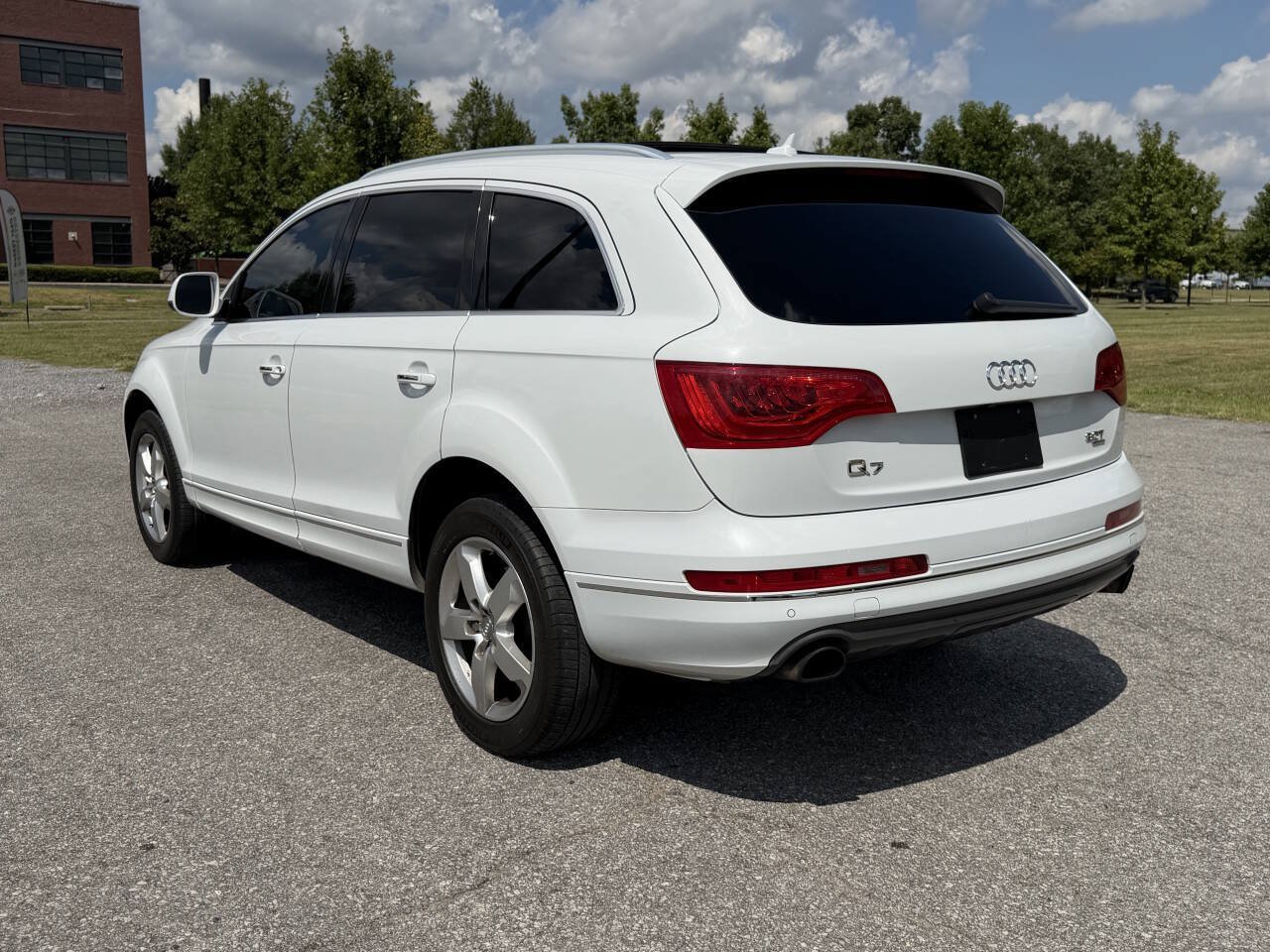 Used 2015 Audi Q7 3.0T Premium w/ Technology Package AWD/4WD image 24