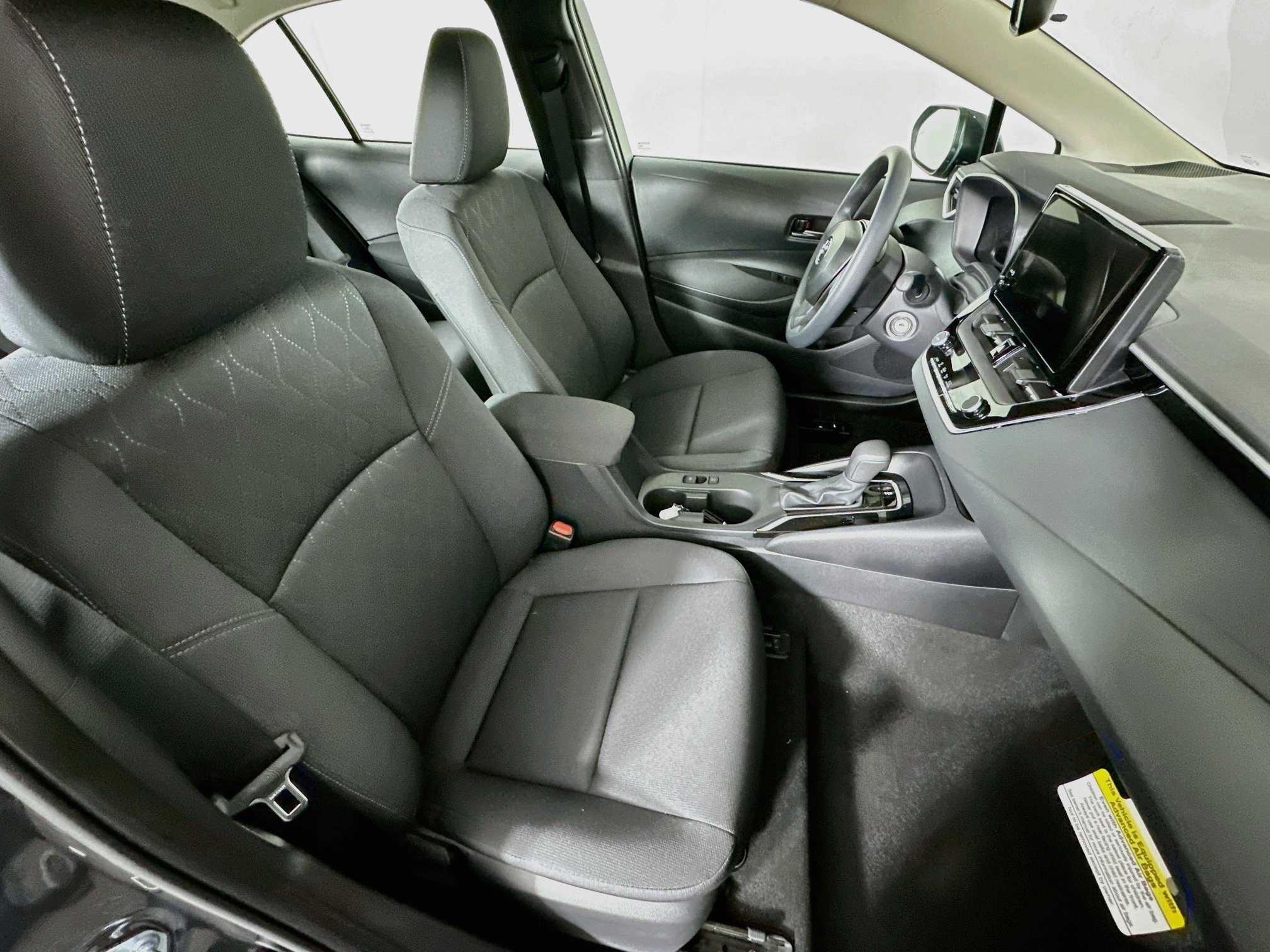 Used 2026 Toyota Corolla LE FWD image 30
