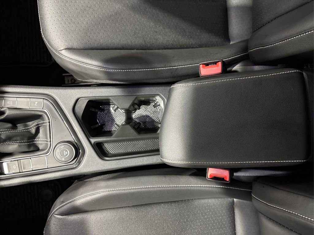 Used 2022 Volkswagen Tiguan SE R-Line image 22