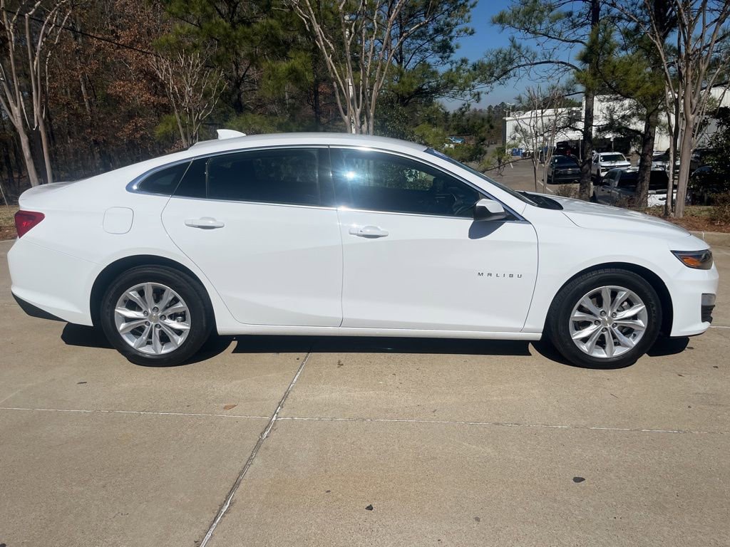 Certified 2025 Chevrolet Malibu LT image 2