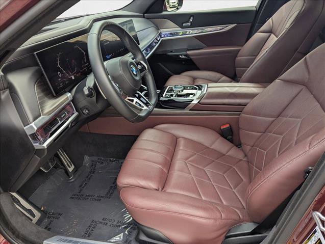 Used 2023 BMW 760i xDrive image 17