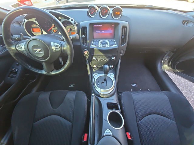 Used 2017 Nissan 370Z w/ Sport Package image 17