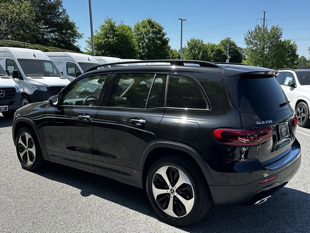 Certified 2025 Mercedes-Benz GLB 250 4MATIC image 5