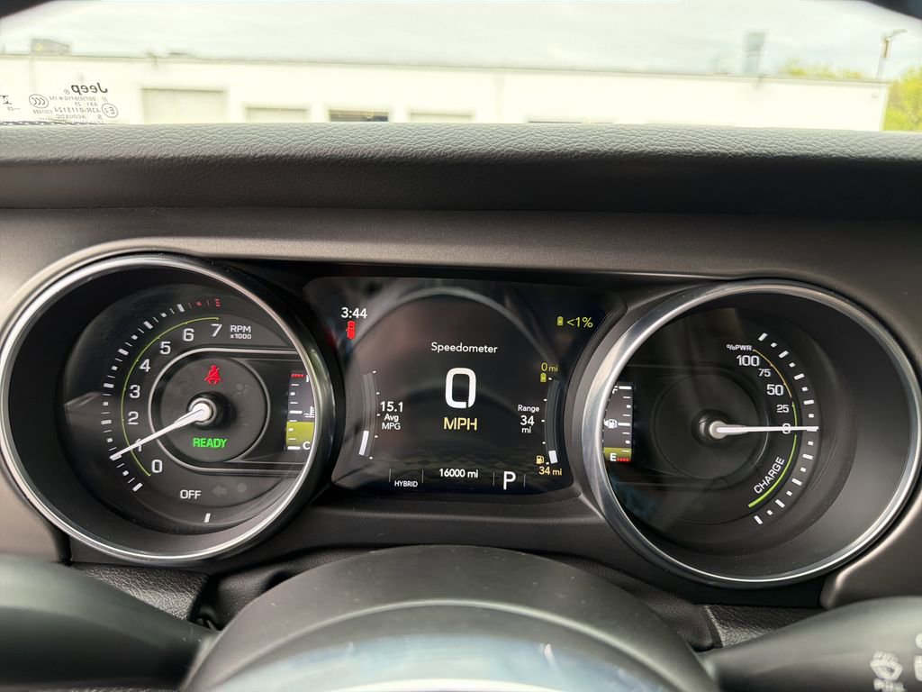 Used 2023 Jeep Wrangler Unlimited Rubicon 4xe w/ Cold Weather Group AWD/4WD image 23