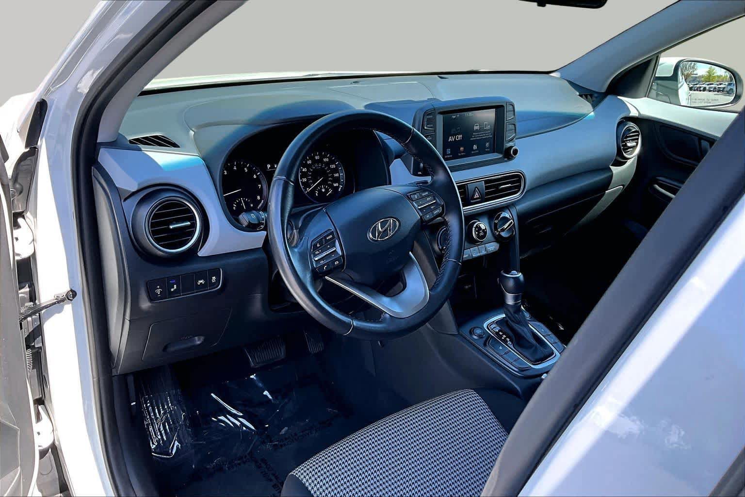 Used 2019 Hyundai Kona SEL AWD/4WD image 24