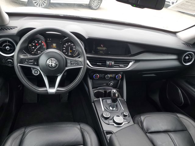Used 2019 Alfa Romeo Stelvio w/ Nero Edizione image 11
