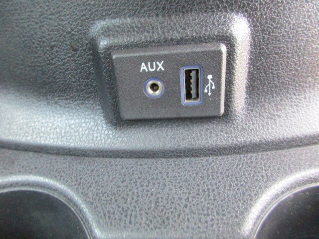 Used 2019 Nissan Versa SV image 25