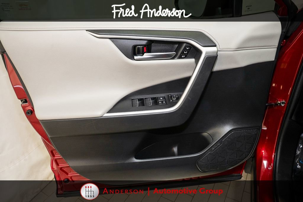 Certified 2022 Toyota RAV4 Limited FWD image 13