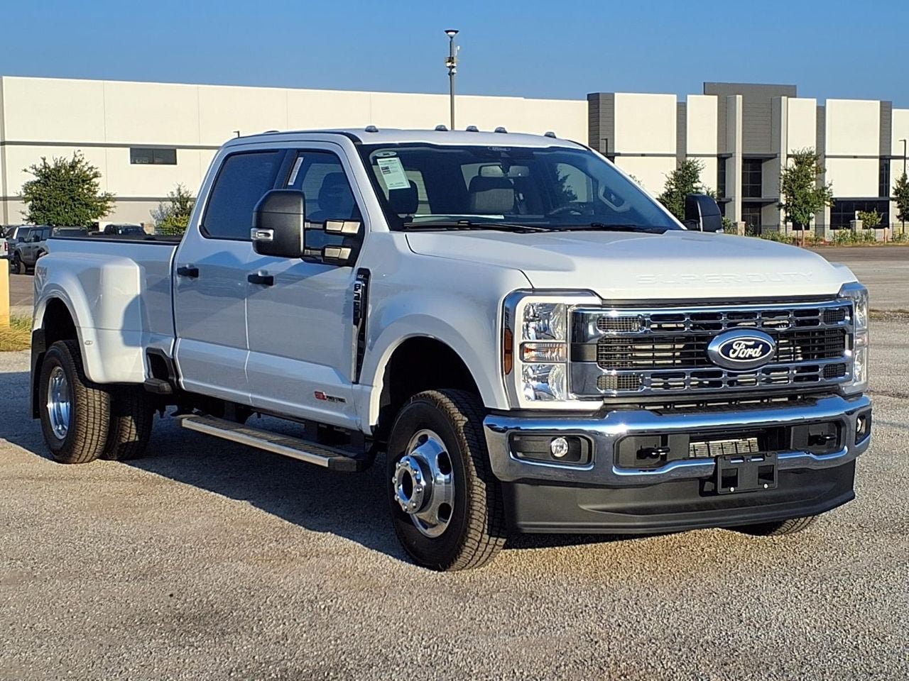 New 2027 Ford F350 XLT AWD/4WD image 3