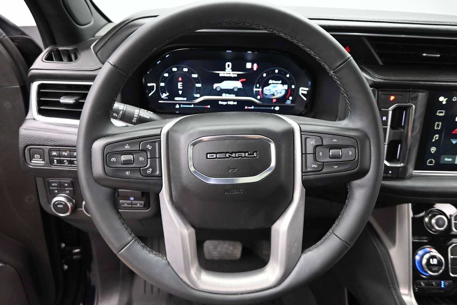 Used 2023 GMC Yukon XL Denali w/ Max Trailering Package AWD/4WD image 21