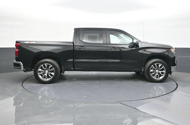 Used 2023 Chevrolet Silverado 1500 LT AWD/4WD image 16