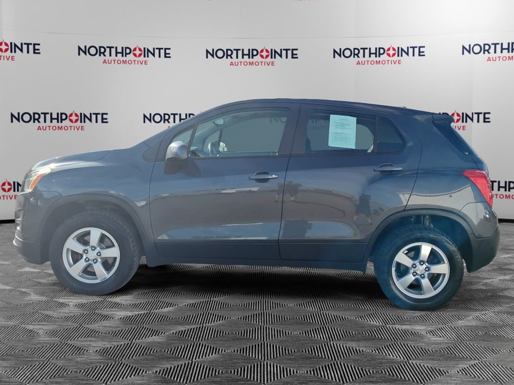 Used 2016 Chevrolet Trax LS AWD/4WD image 3