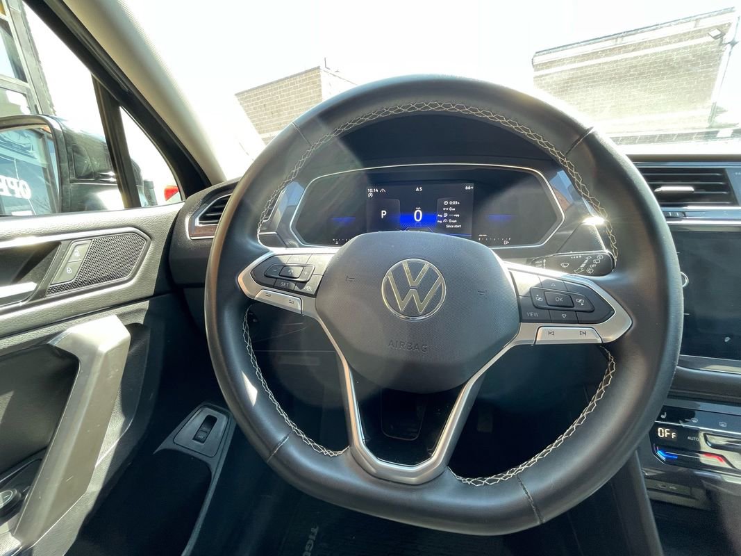 Used 2022 Volkswagen Tiguan SE AWD/4WD image 10