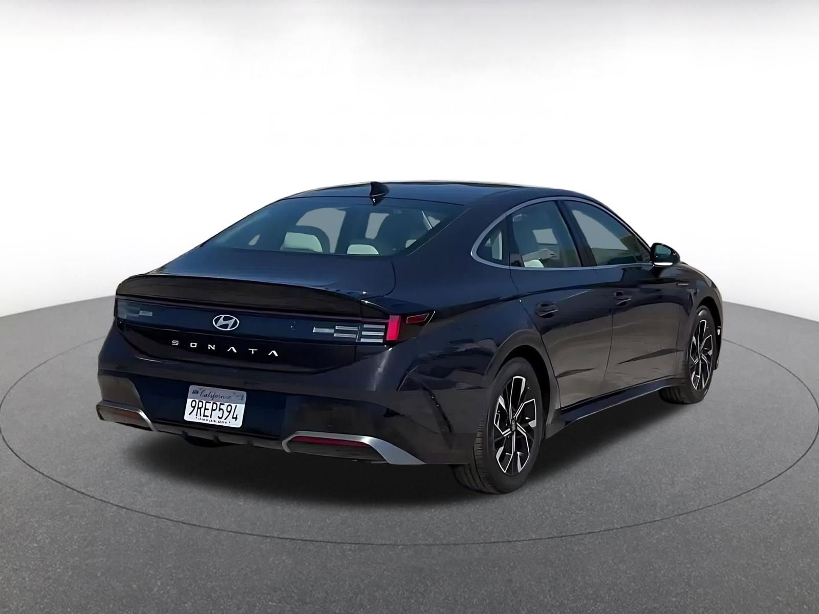 Used 2025 Hyundai Sonata SEL image 12