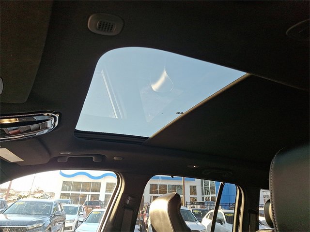 Used 2022 Jeep Grand Cherokee Overland w/ Luxury Tech Group IV image 14