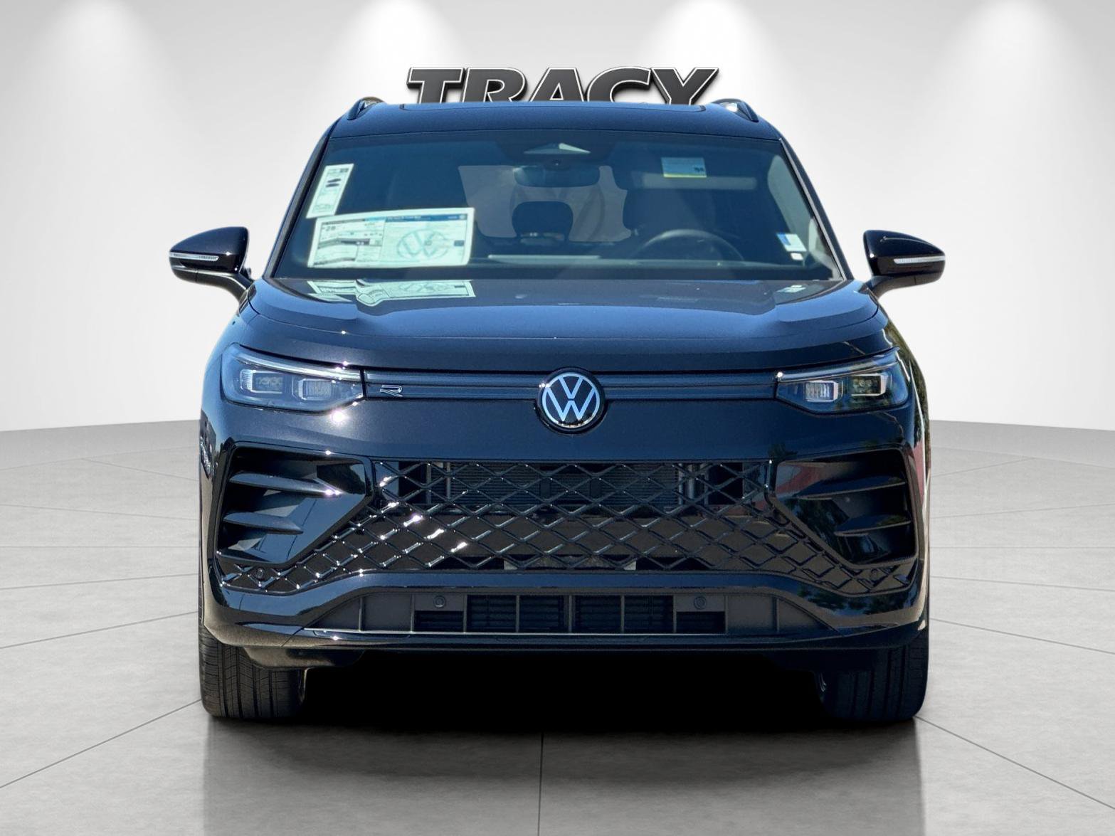 New 2026 Volkswagen Tiguan SE R-Line FWD image 9