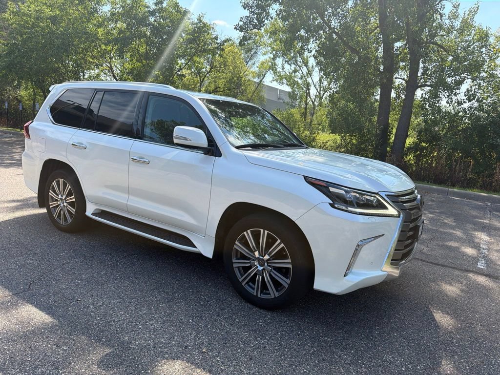 Used 2016 Lexus LX 570 4WD w/ Luxury Package image 15
