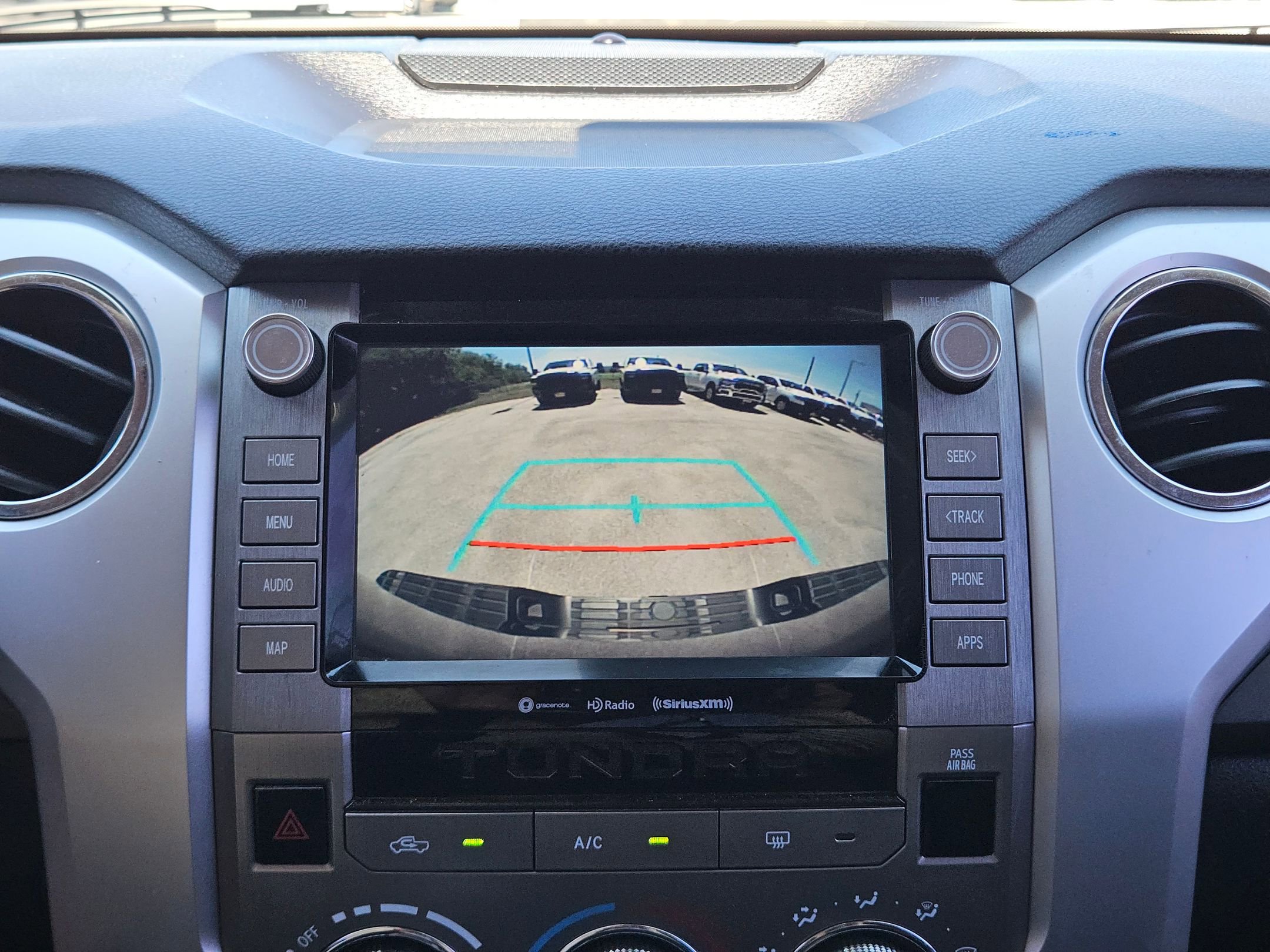 Used 2020 Toyota Tundra SR5 w/ SR5 Upgrade Package AWD/4WD image 18