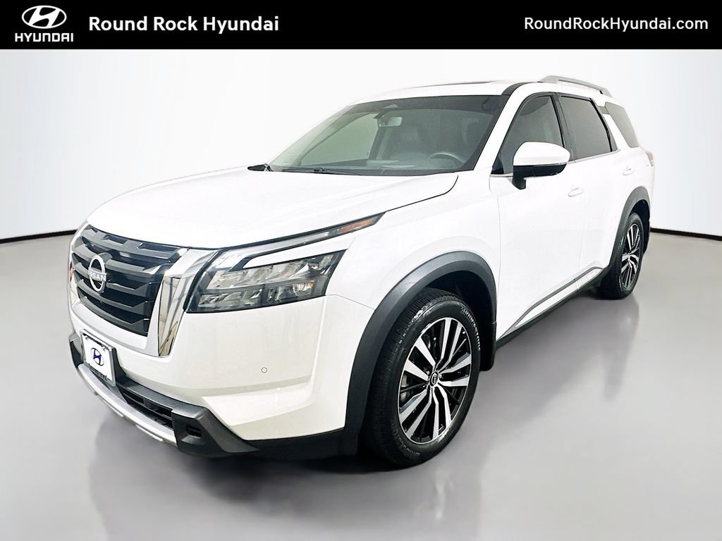 Used 2025 Nissan Pathfinder Platinum FWD image 1