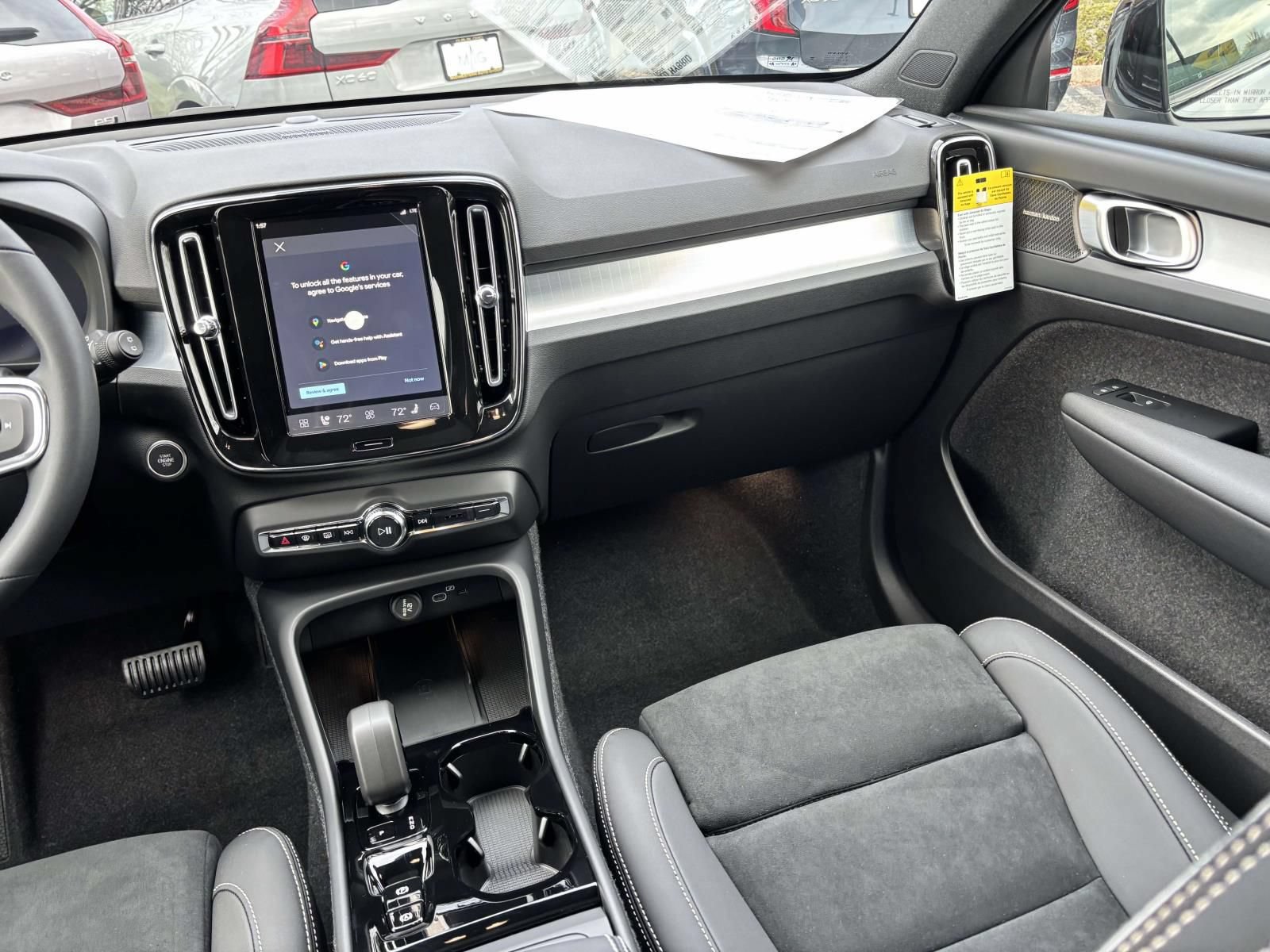 New 2026 Volvo XC40 B5 Ultra w/ Protection Package Premier AWD/4WD image 30