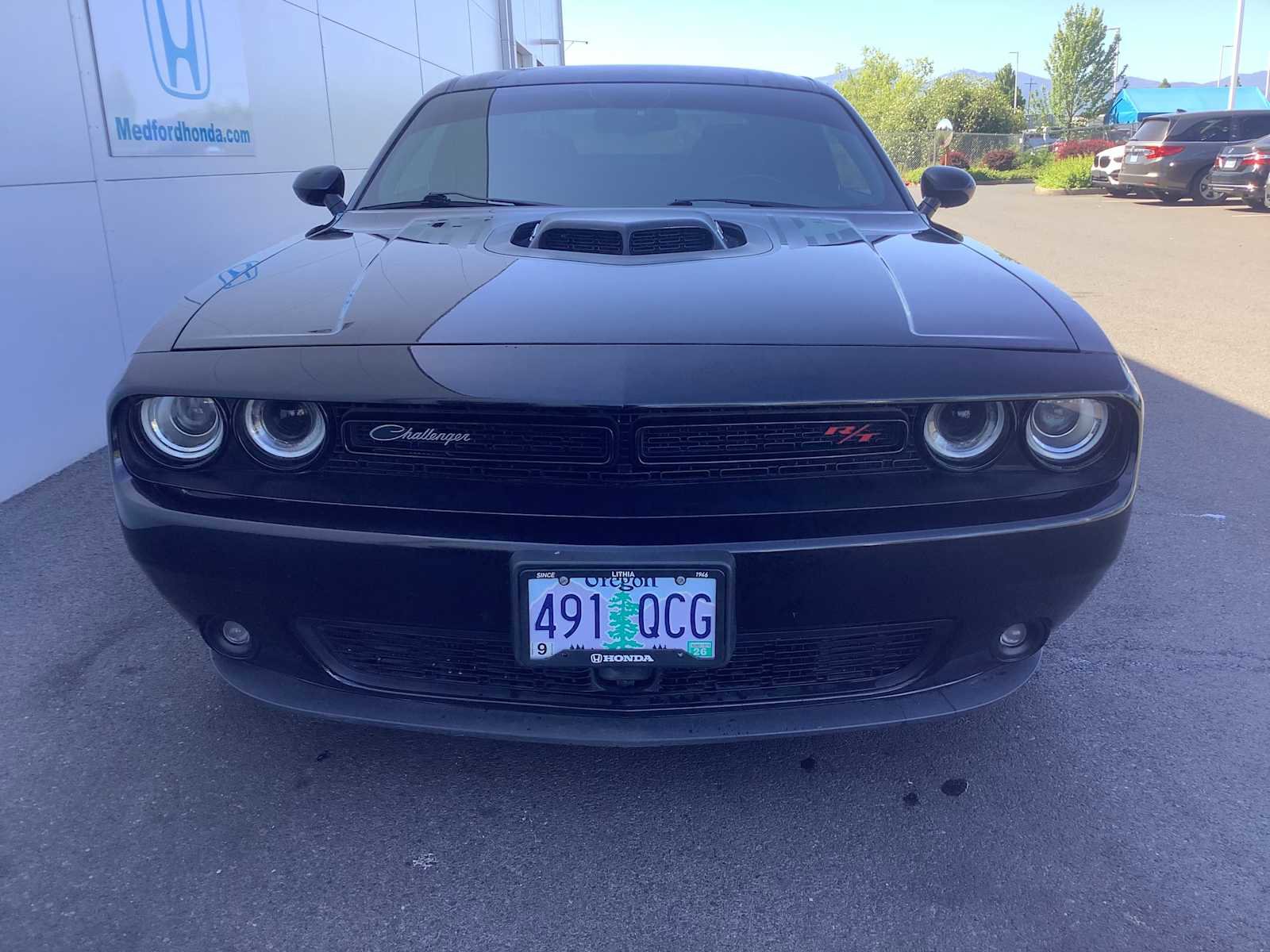 Used 2015 Dodge Challenger R/T Plus RWD image 9