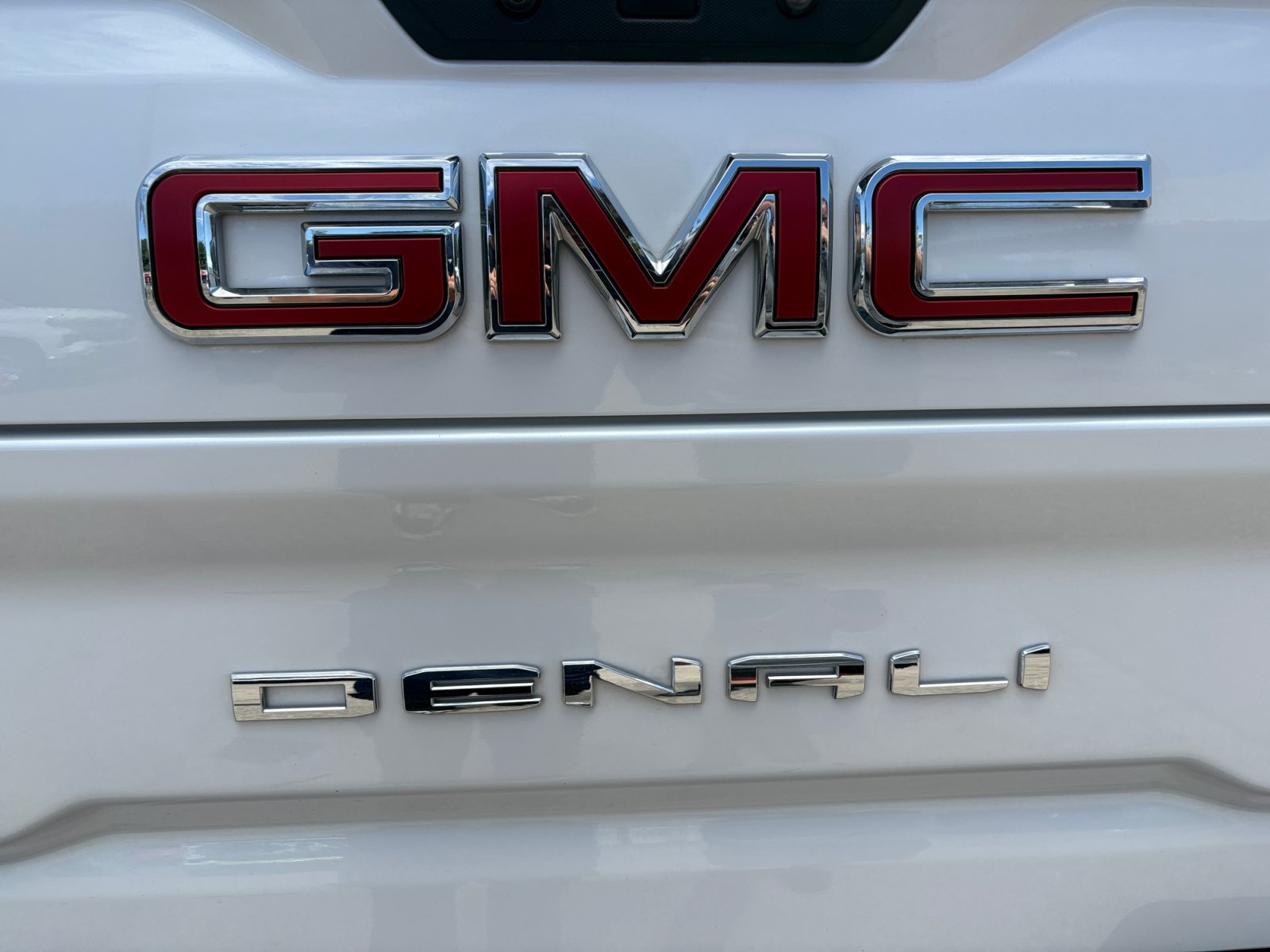 Used 2021 GMC Sierra 2500 Denali w/ Denali Ultimate Package AWD/4WD image 16