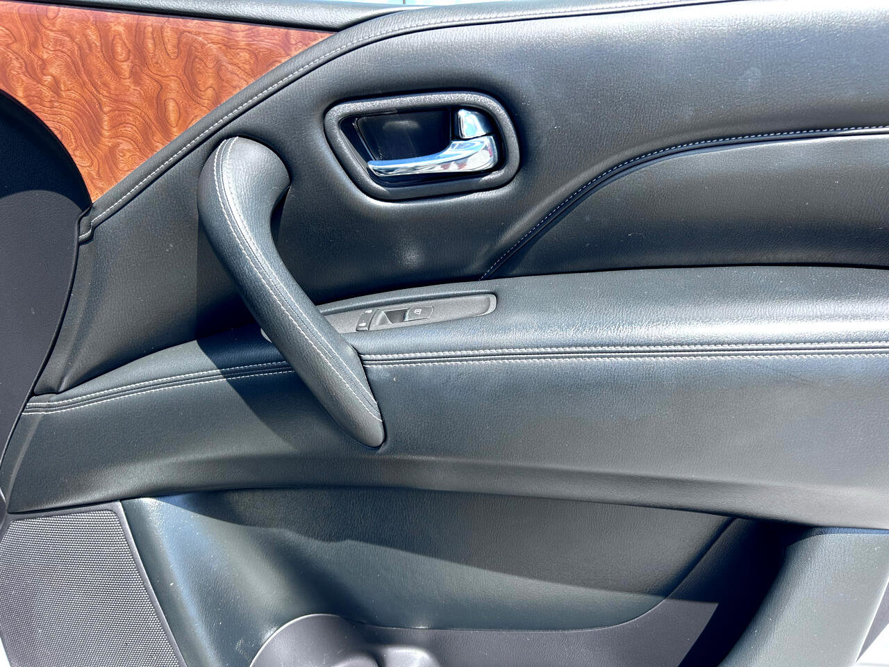 Used 2019 INFINITI QX80 Luxe w/ Proassist Package image 11