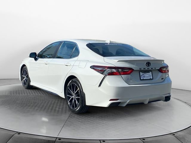 Used 2023 Toyota Camry SE FWD image 3